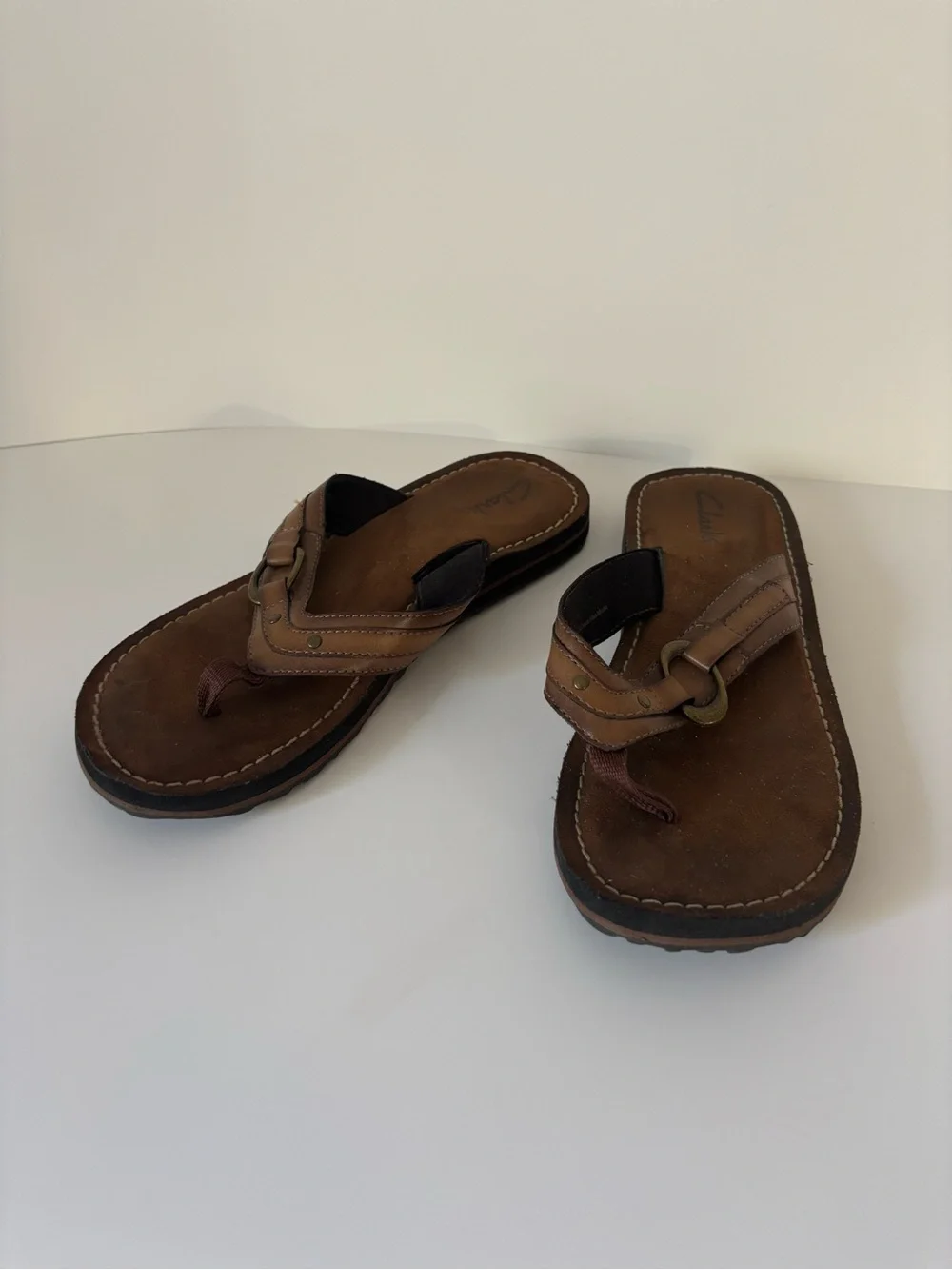Clarks Women's Brown Leather Thong Sandals with Black Outsole
